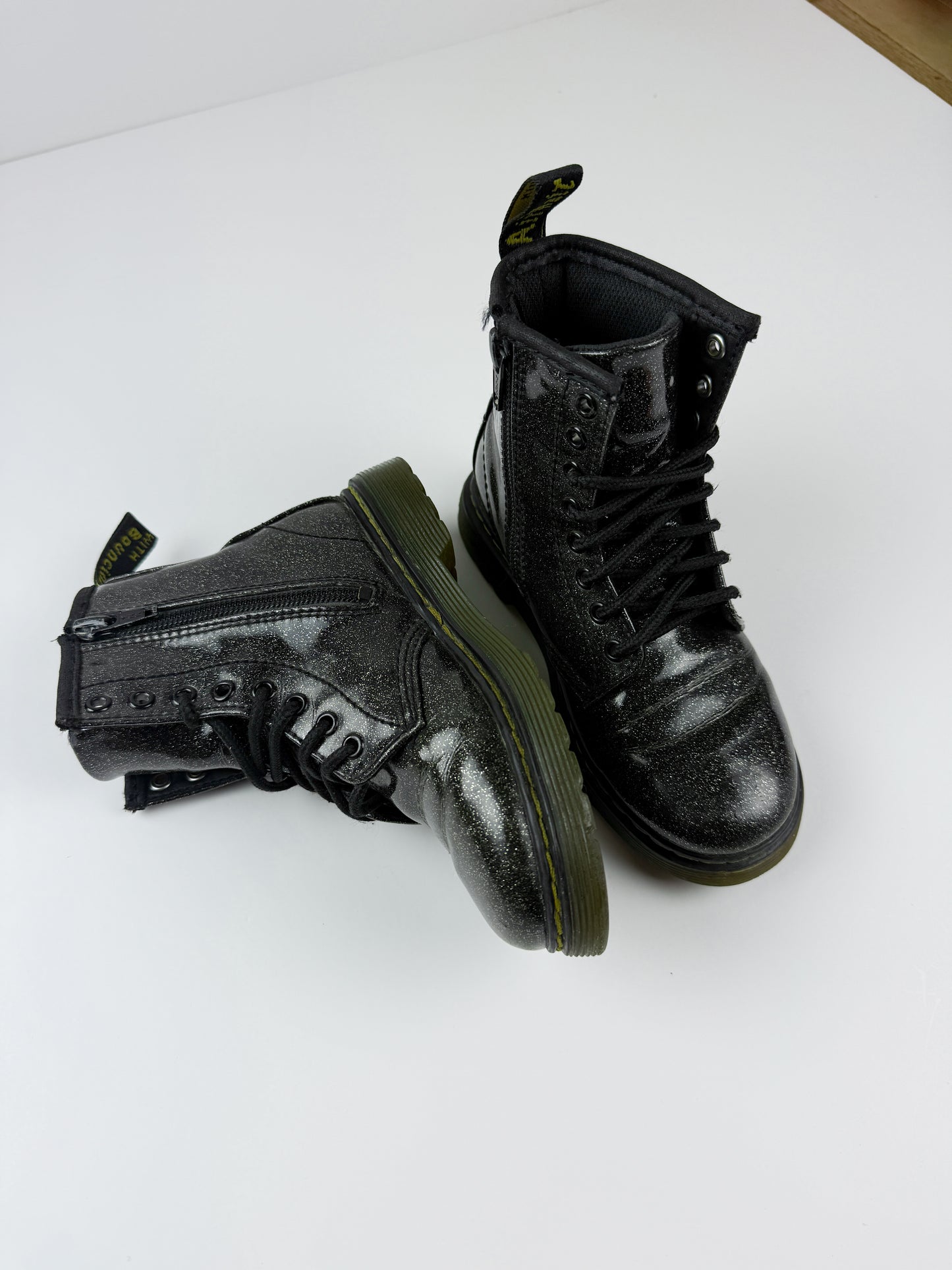 DR. MARTEN SPARKLE BOOTS - 11C