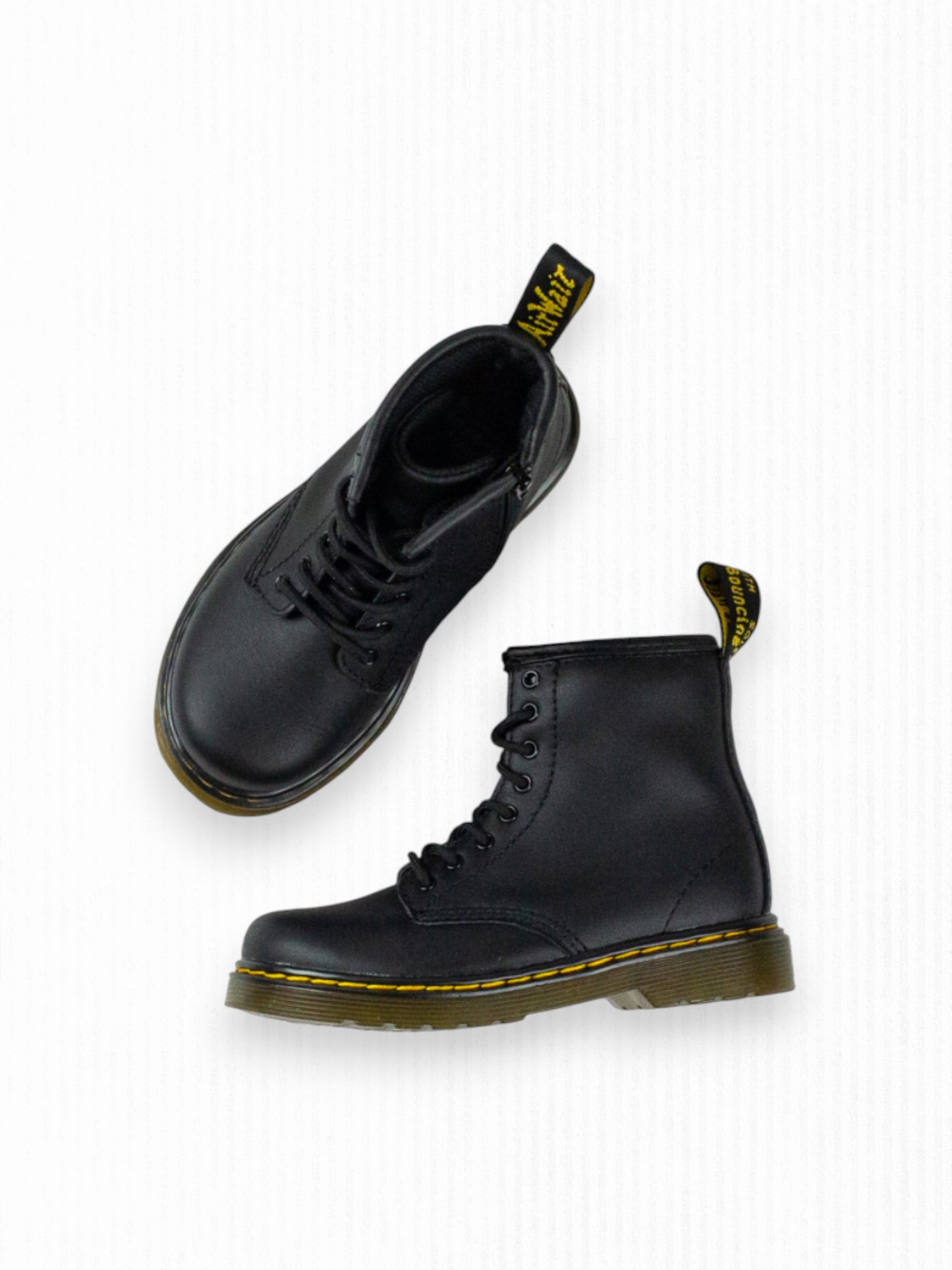 DR. MARTEN LEATHER BOOTS - 9C