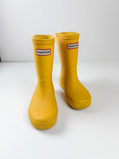 YELLOW HUNTER BOOTS - 9C