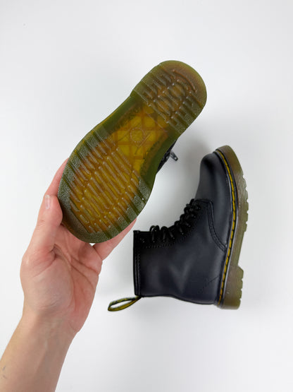 DR. MARTEN LEATHER BOOTS - 9C