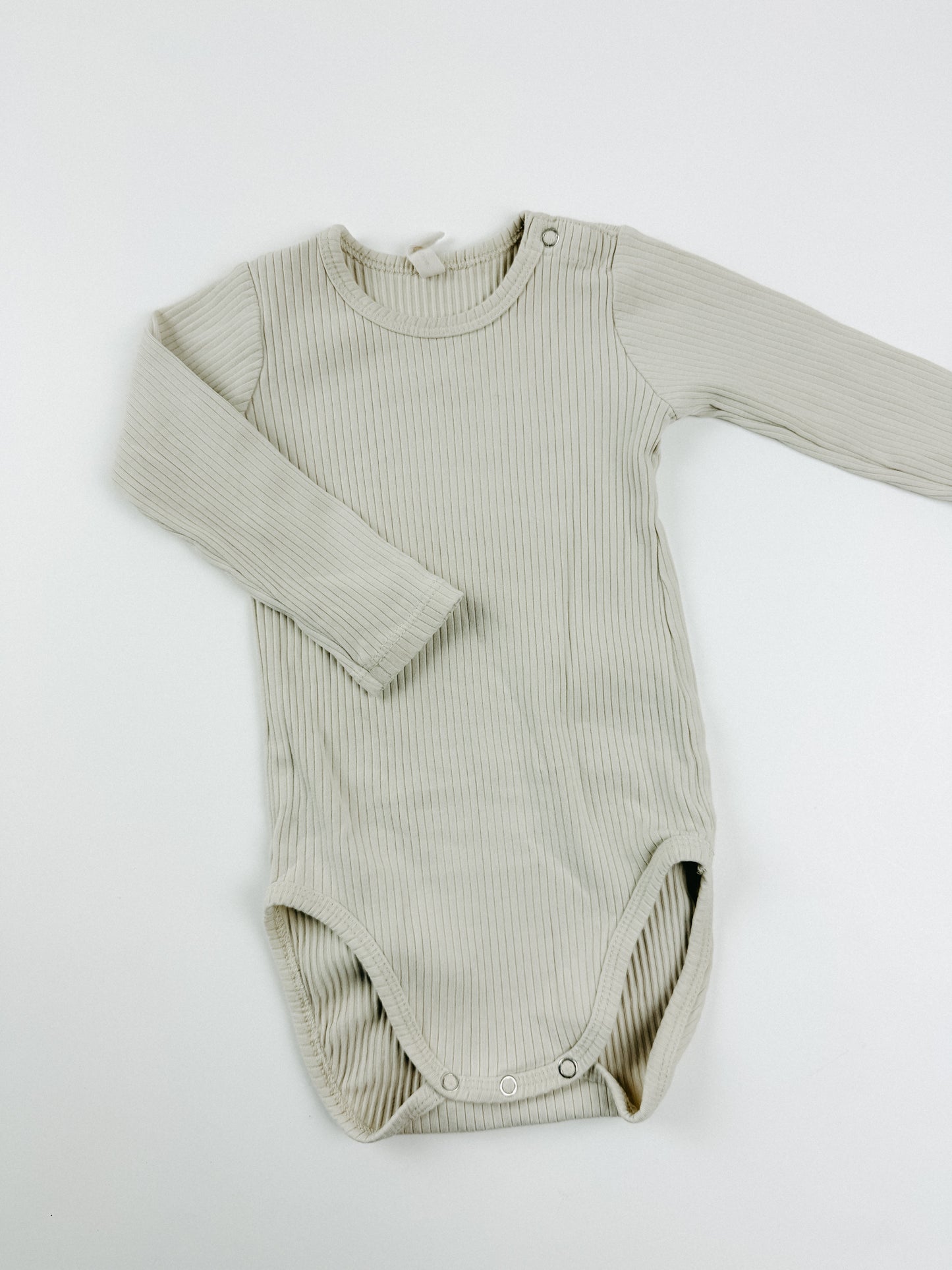 RIBBED OATMEAL ONESIE - 12M