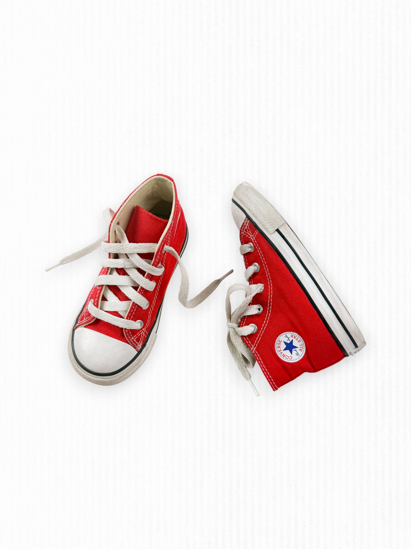 RED HIGH-TOP CONVERSE - 8C