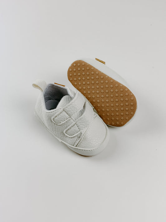 WHITE BABY SHOES - NB