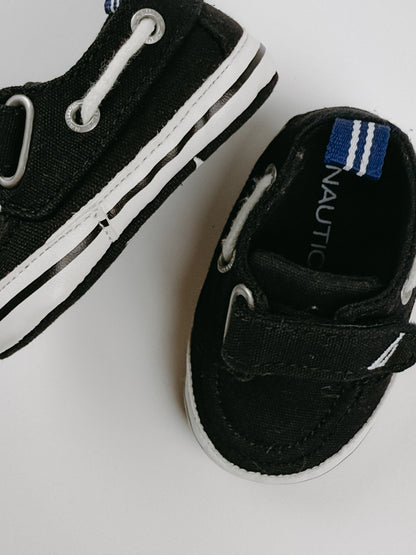 BABY NAUTICA SHOES - 1C