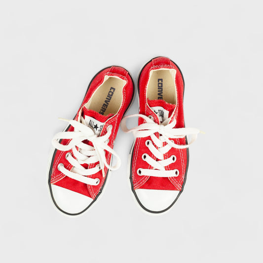 RED LOW TOP CONVERSE - 10.5
